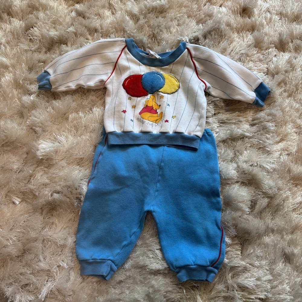 Vintage 80/90s Winnie the Pooh Colorful Balloon Stars Baby Boy Sweatshirt Outfit